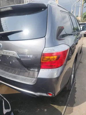 Toyota Highlander Sport 2010 Gray