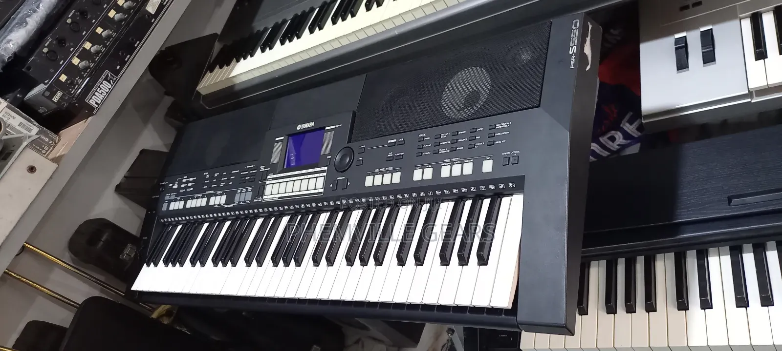 Uk Used PSR S550