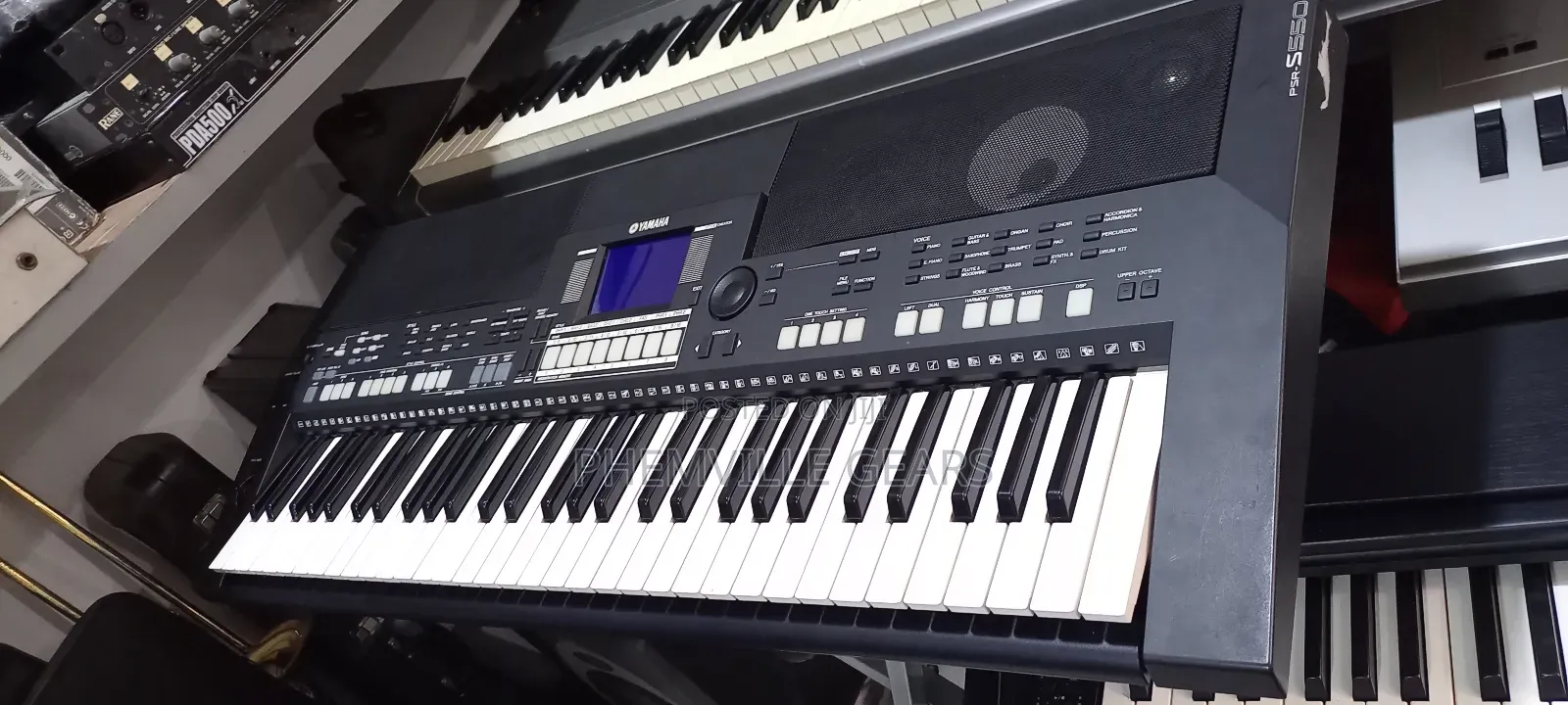 Uk Used PSR S550
