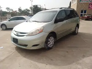 Toyota Sienna 2008 Green