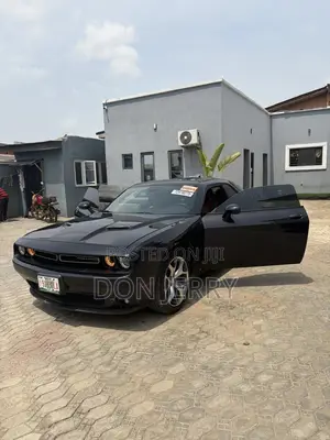 Dodge Challenger SXT 2016 Black