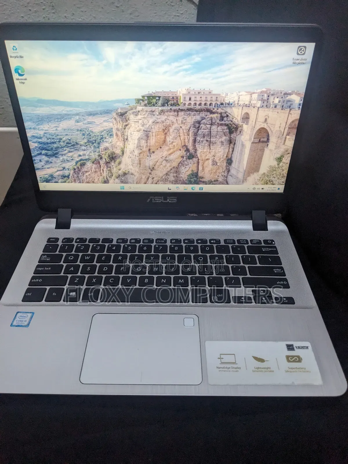 Laptop Asus ASUSPRO B9440UA 8GB Intel Core i3 SSD 256GB