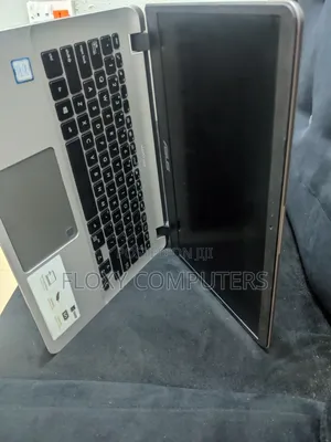 Laptop Asus ASUSPRO B9440UA 8GB Intel Core i3 SSD 256GB