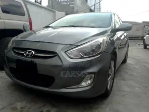 Hyundai Accent 2018 Silver