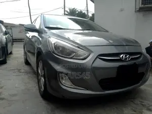 Hyundai Accent 2018 Silver