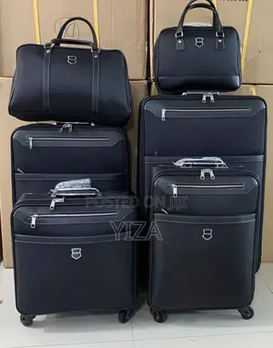 Pure Leather Traveling Box’S