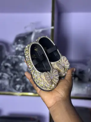 Comfy Girl Stoned Shoe