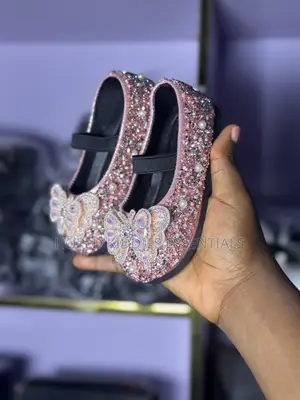 Pinky Girly Pearl Shoe