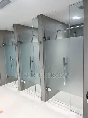 Frosted Glass Swing Door Shower Cubicle