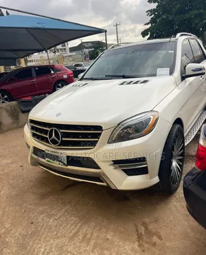 Mercedes-Benz M Class ML350 4MATIC 4dr SUV AWD (3.5L 6cyl 7A) 2014