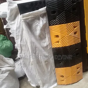 50mm Rubber Speed Bumps With Cat Eyes