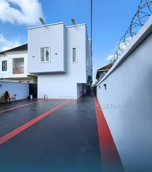 3bdrm Duplex in Medina for sale