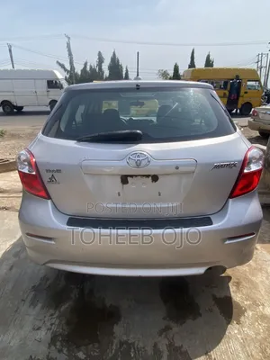 Toyota Matrix 2011 Silver
