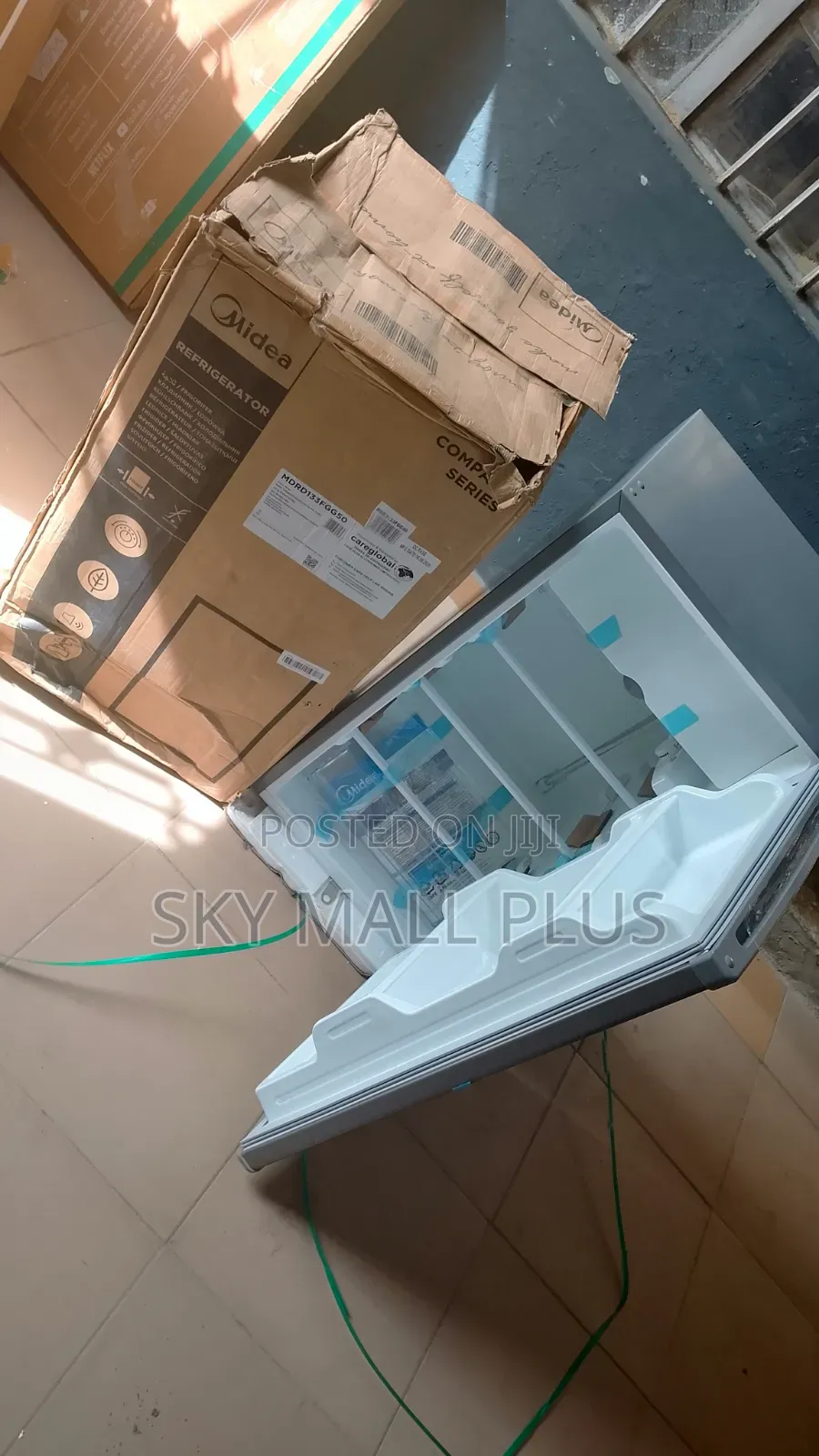 Midea 100l Fridge – Spacious Interior