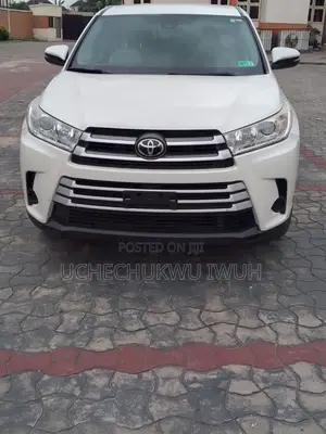 Toyota Highlander LE 4x4 V6 (3.5L 6cyl 8A) 2017 White