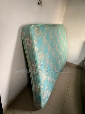 Clean 31⁄2 Mattress – No Stains, No Bedbugs, Urgent Sale