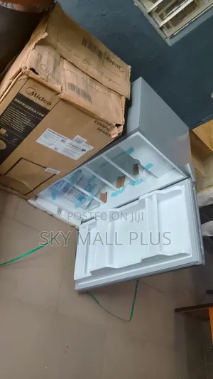 Midea Fridge – Space Saving Design