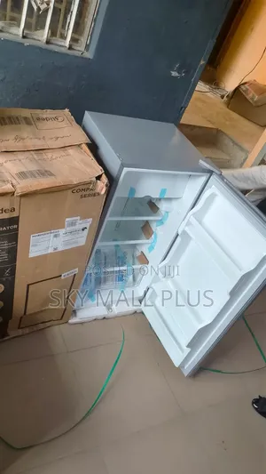 Midea Refrigerator – Easy to Clean