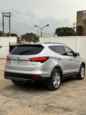 Hyundai Santa Fe Limited 4dr SUV w/Saddle Interior (3.3L 6cyl 6A) 2014