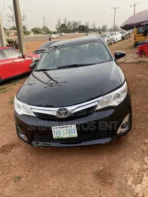 Toyota Camry SE 4dr Sedan (2.5L 4cyl 6A) 2012 Black