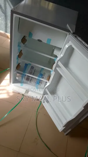 Midea Compact Refrigerator – Silent Operation