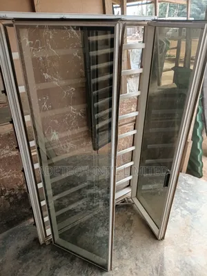 Strong Frameless Window