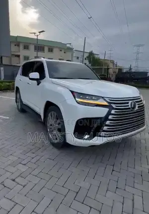 Lexus LX 600 2024 White