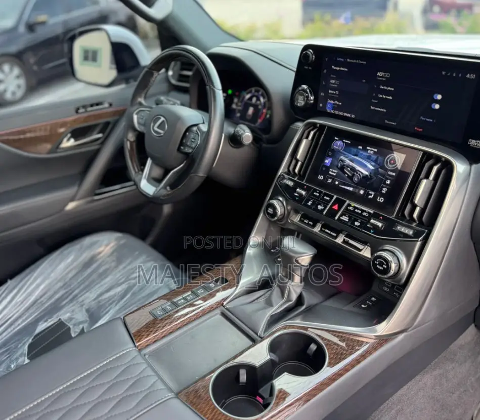 Lexus LX 600 2024 White