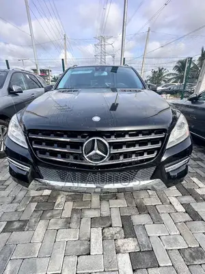 Mercedes-Benz M Class ML350 4MATIC 4dr SUV AWD (3.5L 6cyl 7A) 2014 Black