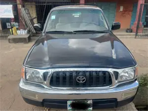 Toyota Tacoma 2004 Black