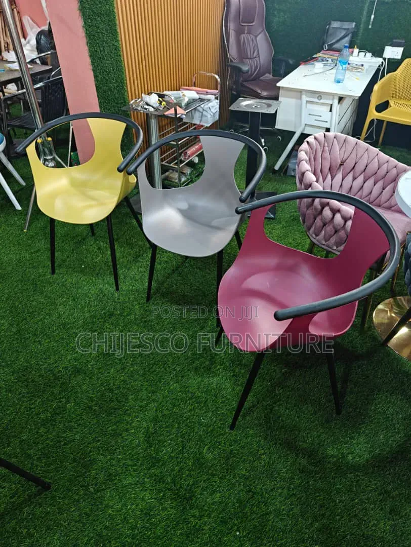 High Quality Restaurant Plastic Chairs