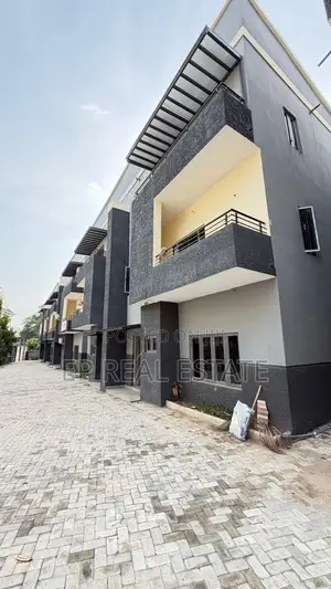 4bdrm Duplex in Zone 2 / Wuse for sale