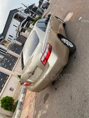 Toyota Camry 2010 Gold