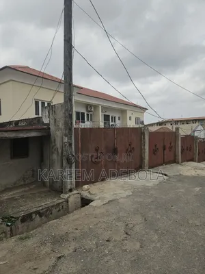 2bdrm Block of Flats in Kudeti Akora Adeniyi for rent