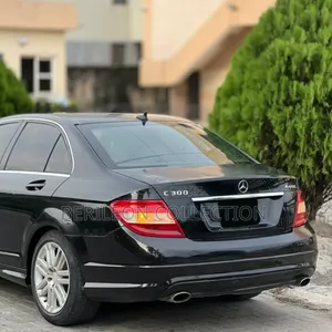Mercedes-Benz C300 Sport 4Matic Sedan AWD (3.0L 6cyl 7A) 2010 Black