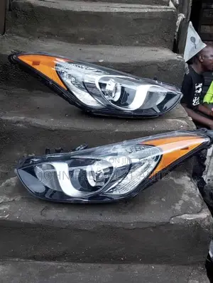 Headlight Hyundai Elantra