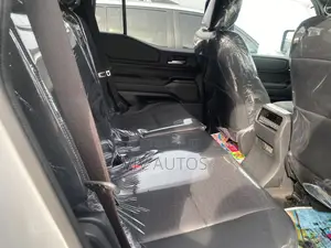 Toyota Land Cruiser Prado 2.4 Petrol 2025 White