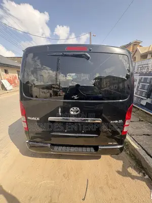 Toyota HiAce 2009 Black