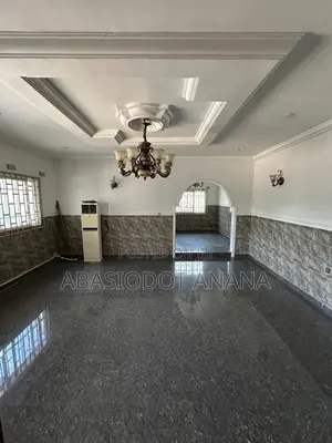 4bdrm Bungalow in Akpasak Estate, Uyo for rent