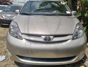 Toyota Sienna LE AWD 2008 Silver
