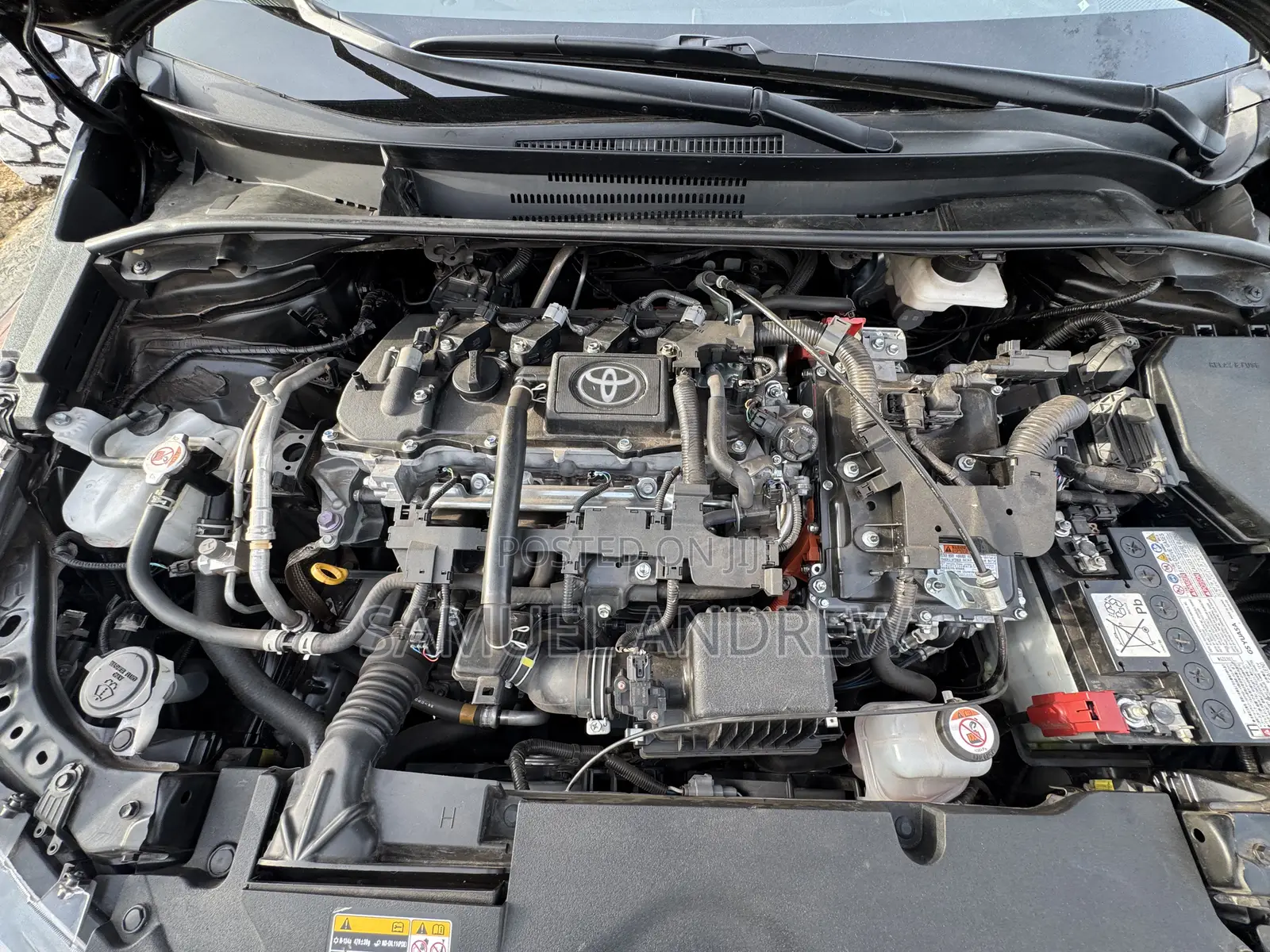 Toyota Corolla Hybrid SE 2025 Black