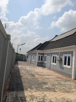 4bdrm Bungalow in Ibadan for sale