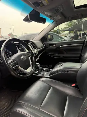 Toyota Highlander Limited 4x4 V6 (3.5L 6cyl 8A) 2017 Black