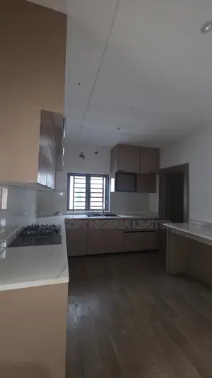Furnished 4bdrm Duplex in Akobo for sale