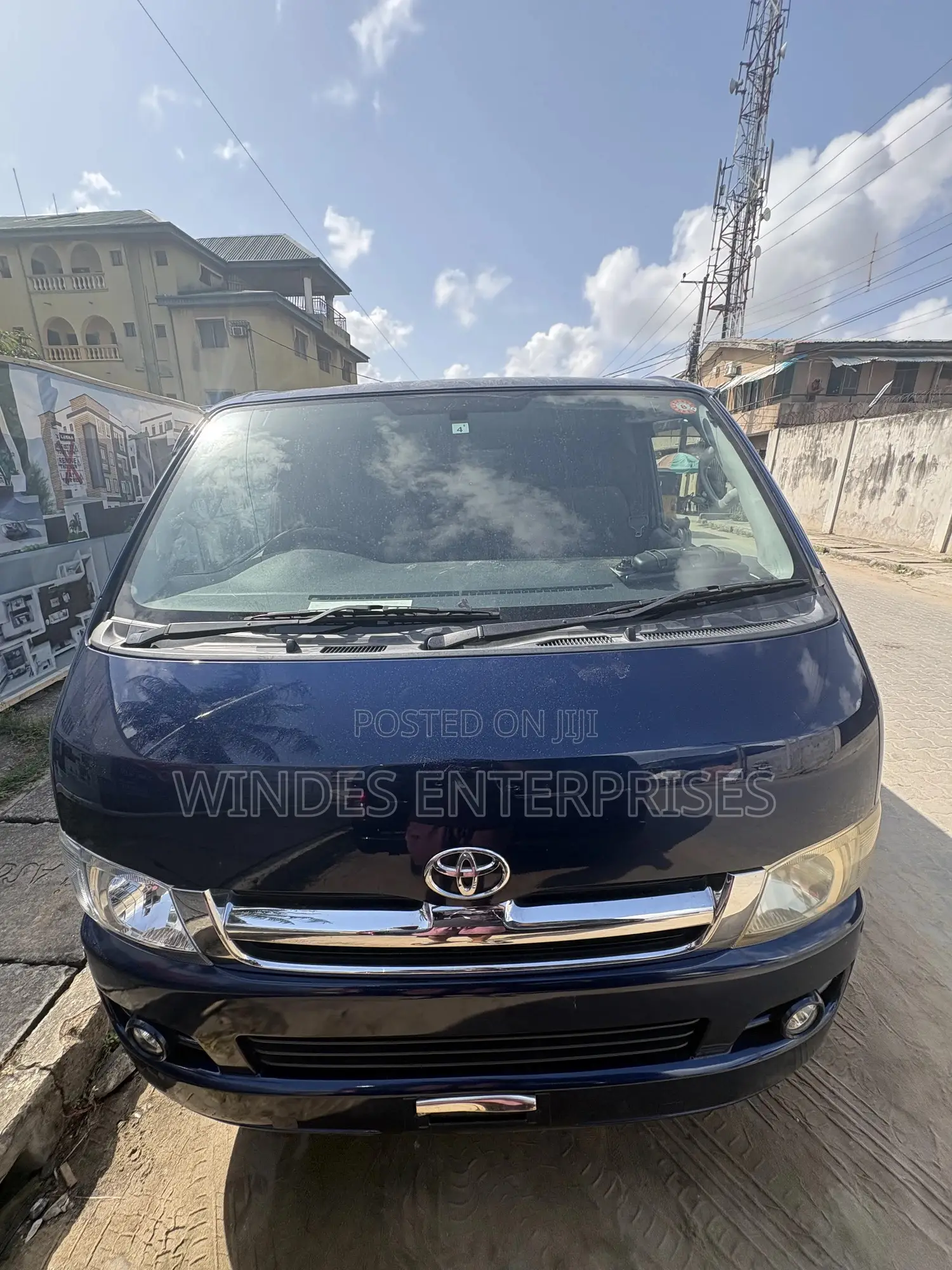 Toyota HiAce 2010 Blue