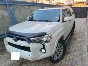 Toyota 4-Runner Limited 4WD 2011 White