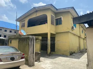 6bdrm House in Sabo Ajangbadi for sale