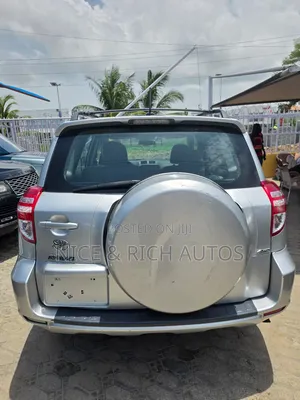 Toyota RAV4 2013 Silver