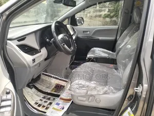 Toyota Sienna 2020 Gray
