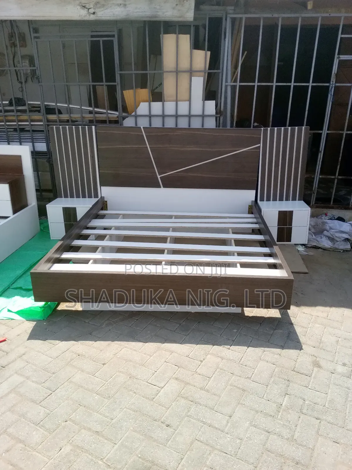 Foreign Bed,